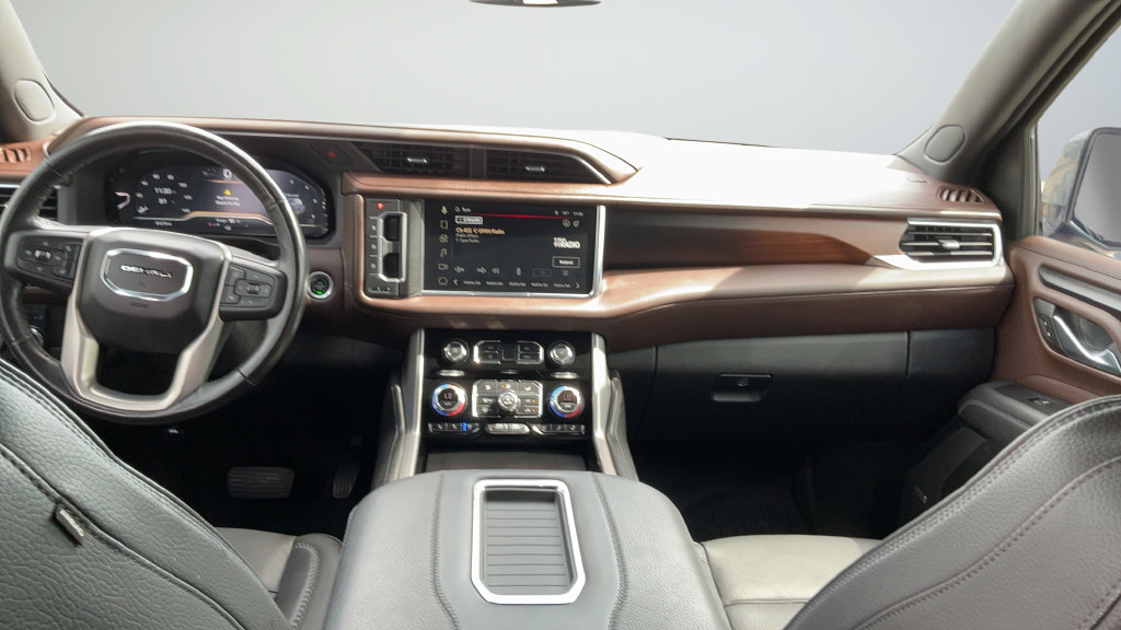 Used 2022 GMC Yukon Denali RWD image 7