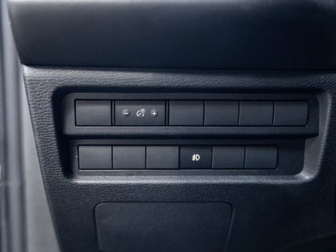 Used 2022 Mitsubishi Outlander ES image 22