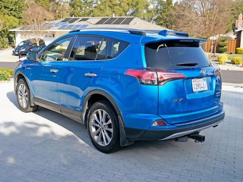 Used 2018 Toyota RAV4 Limited image 7