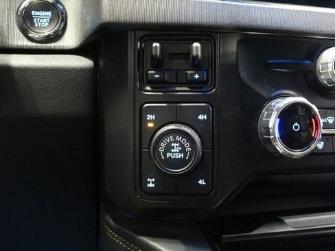 Used 2024 Ford F250 Platinum w/ Tremor Off-Road Package AWD/4WD image 17