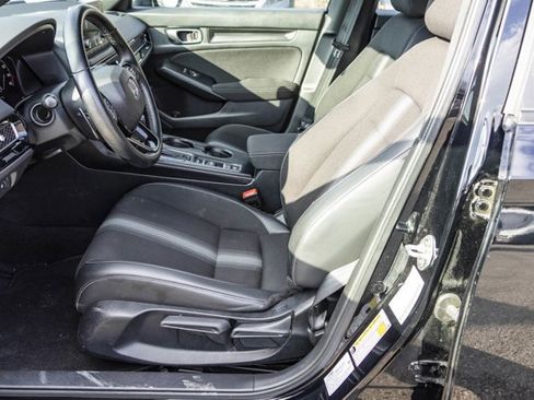 Used 2023 Honda Civic Sport image 11