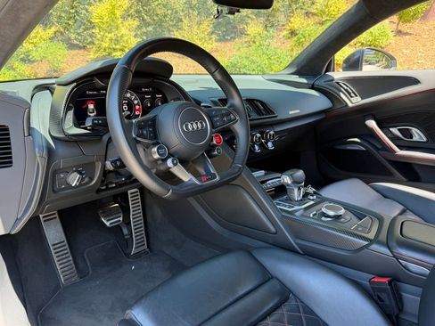 Used 2017 Audi R8 V10 plus AWD/4WD image 14