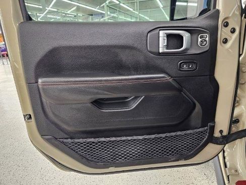 Used 2022 Jeep Gladiator Rubicon w/ Cold Weather Group image 28