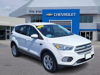 Used 2019 Ford Escape SE image 1