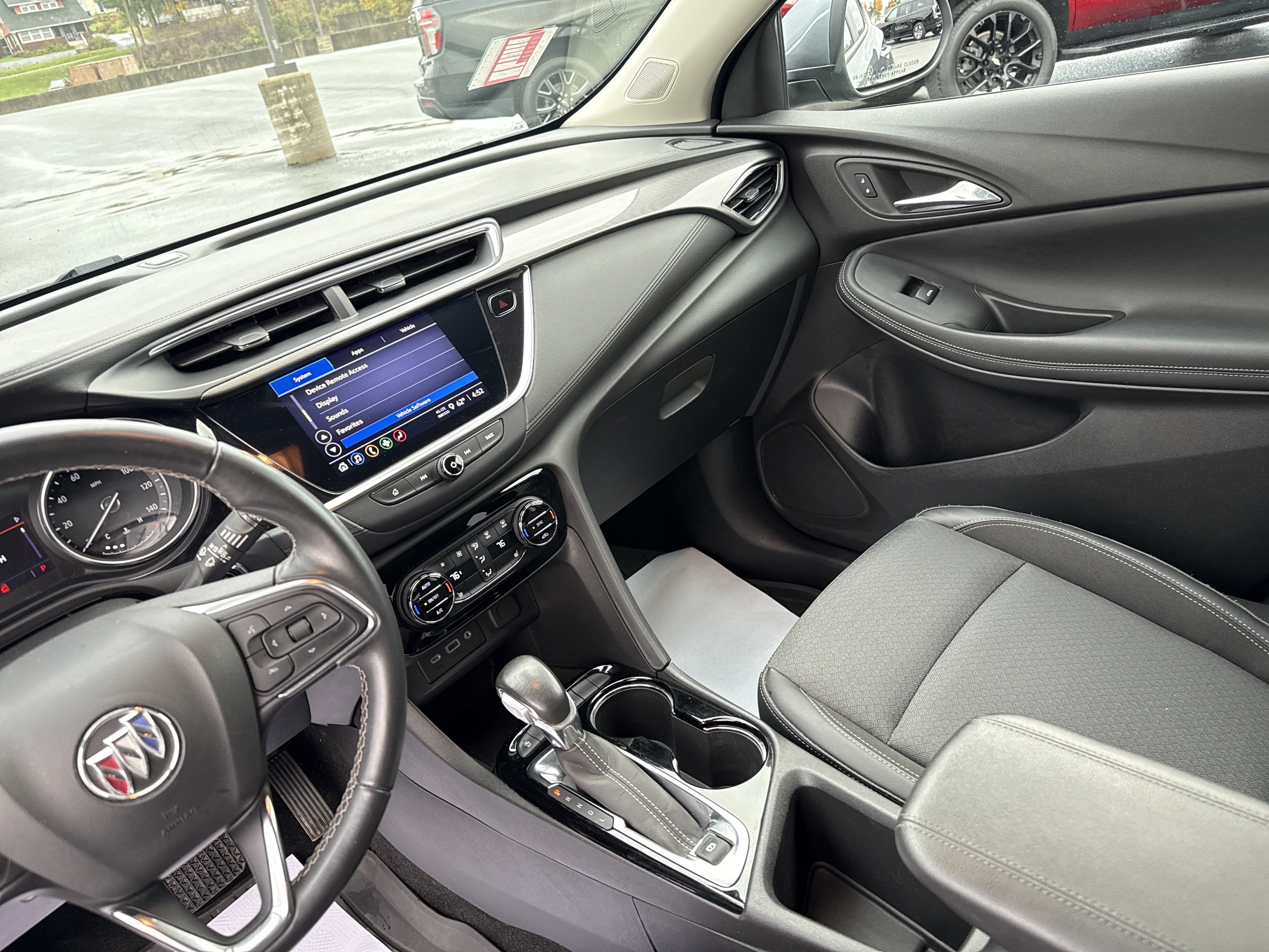 Used 2022 Buick Encore GX Select w/ Sport Touring Package FWD image 7