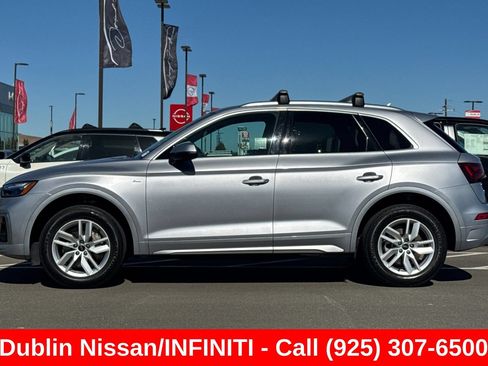 Used 2023 Audi Q5 2.0T Premium w/ Convenience Package AWD/4WD image 7