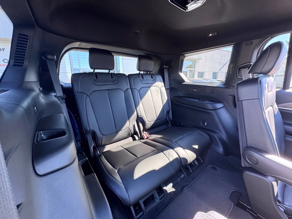 New 2027 Jeep Grand Cherokee L Limited AWD/4WD image 24