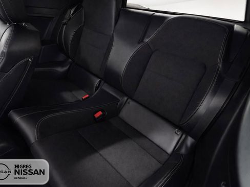 Used 2024 Ford Mustang Convertible image 9