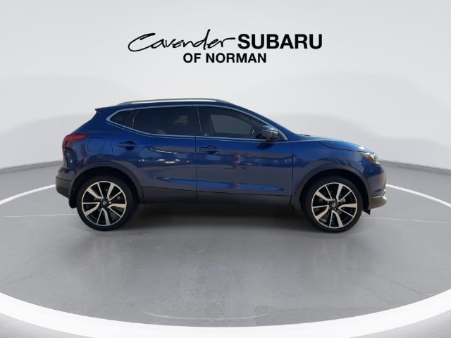 Used 2019 Nissan Rogue Sport SL w/ Premium Package FWD image 9