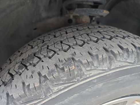 Used 2019 Jeep Cherokee Trailhawk w/ Cold Weather Group image 26