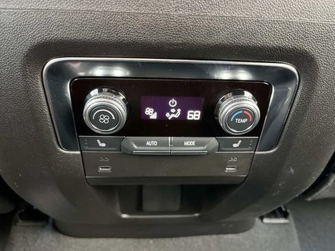 Certified 2025 GMC Yukon Elevation AWD/4WD image 17