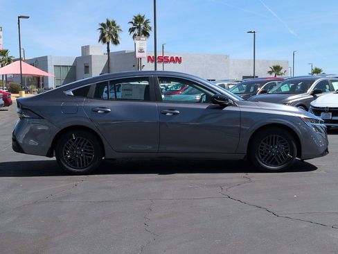 New 2026 Nissan Sentra SV w/ Floor Mat Package FWD image 5