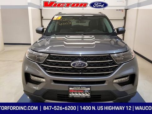 Used 2023 Ford Explorer XLT w/ Equipment Group 202A image 4