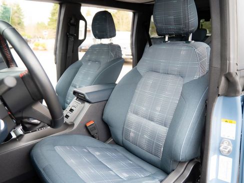 Used 2023 Ford Bronco Heritage Edition image 11