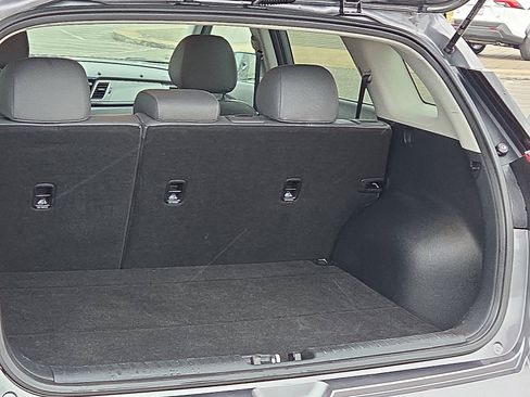 Used 2017 Kia Niro EX image 9