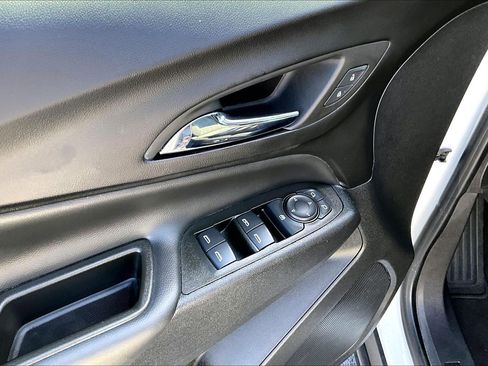 Certified 2023 Chevrolet Equinox LT image 18