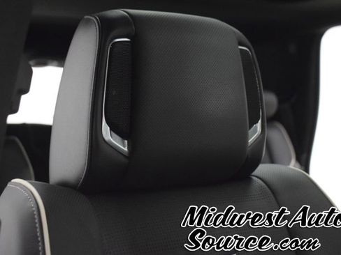 Used 2022 Cadillac Escalade Sport AWD/4WD image 36