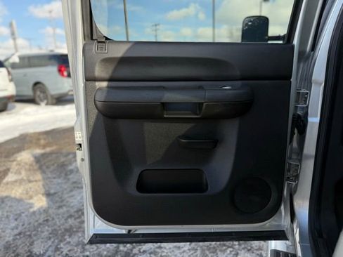 Used 2013 Chevrolet Silverado 2500 LT w/ Convenience Package image 8