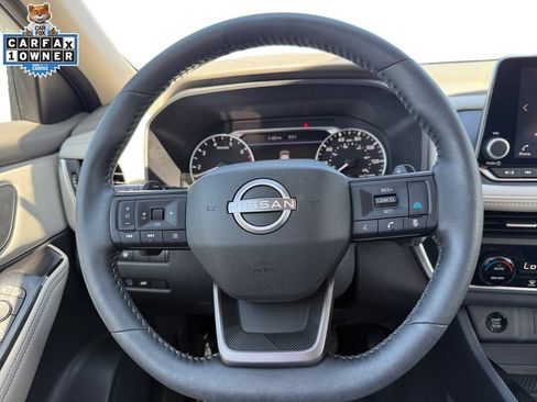 Certified 2025 Nissan Rogue SV AWD/4WD image 12