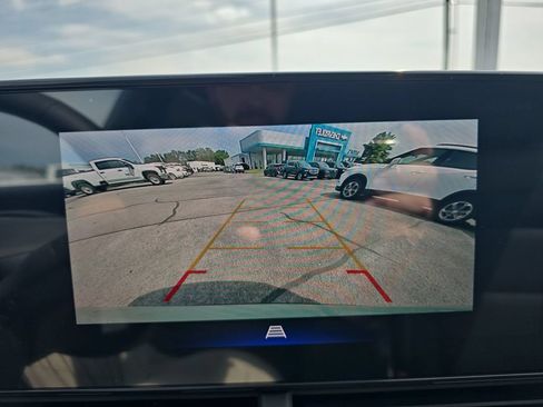 New 2026 Chevrolet Trax ACTIV w/ Driver Confidence Package FWD image 32