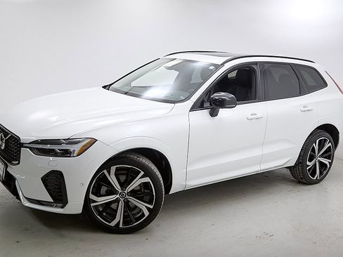 Used 2023 Volvo XC60 B5 Ultimate image 3