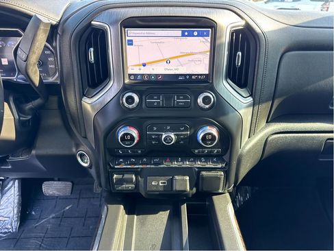 Used 2019 GMC Sierra 1500 Denali w/ Denali Ultimate Package AWD/4WD image 19