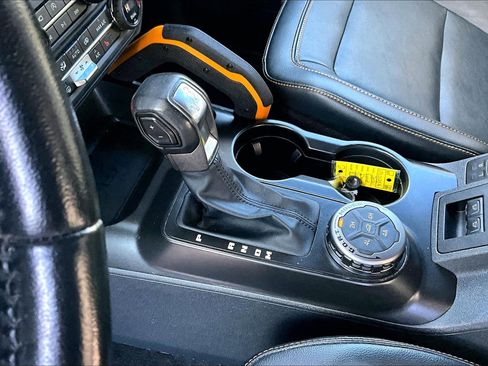 Used 2021 Ford Bronco Badlands image 15