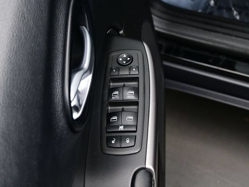 Used 2021 Jeep Cherokee Latitude Lux w/ Comfort/Convenience Group AWD/4WD image 10