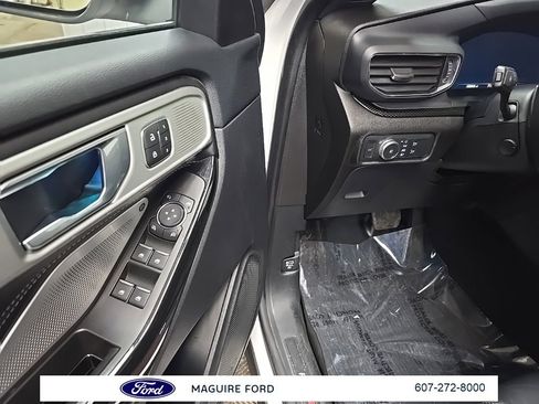 Used 2022 Ford Explorer ST w/ ST Street Pack image 31