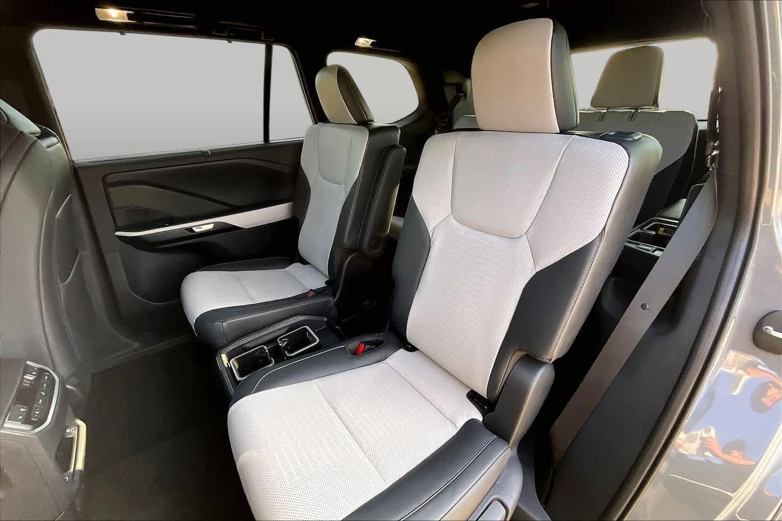 Used 2026 Lexus TX 500h AWD w/ Technology Package image 21