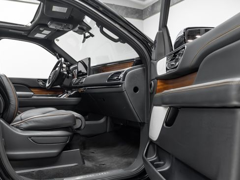 Used 2022 Lincoln Navigator Black Label image 61