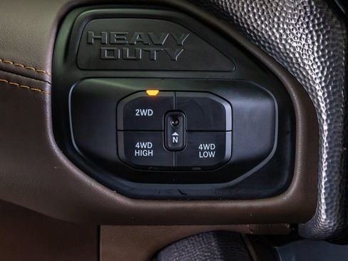 Used 2026 RAM 2500 Limited AWD/4WD image 33