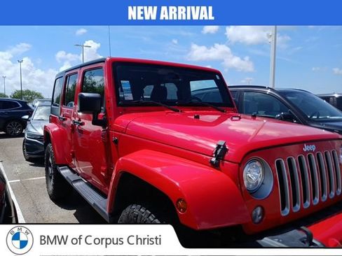 Used 2018 Jeep Wrangler Unlimited Sahara w/ Connectivity Group AWD/4WD image 1