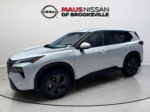 Used 2026 Nissan Rogue SV FWD image 5