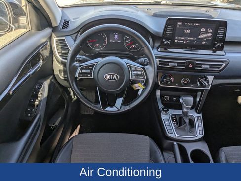 Used 2021 Kia Seltos S image 16