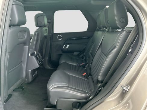 Certified 2025 Land Rover Discovery S AWD/4WD image 20