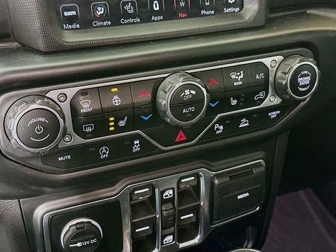 Certified 2022 Jeep Gladiator Overland image 26