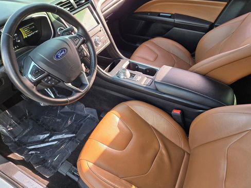 Used 2019 Ford Fusion Energi Titanium image 14