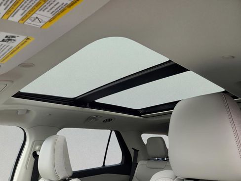 New 2025 Ford Explorer Active w/ Active Comfort Package image 35