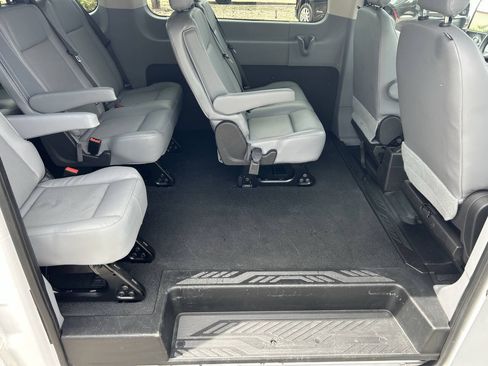 Used 2015 Ford Transit 150 XLT RWD image 21