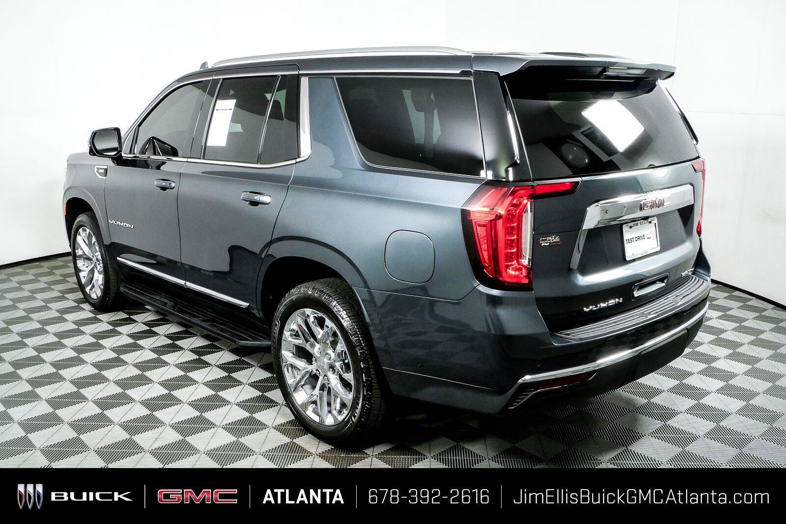 Used 2021 GMC Yukon SLT w/ SLT Premium Package RWD image 32