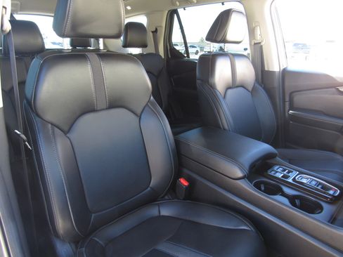 Certified 2025 Honda Pilot EX-L image 10