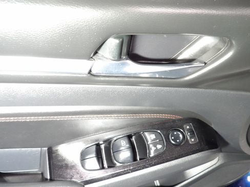 Used 2023 Nissan Altima 2.5 SR image 8