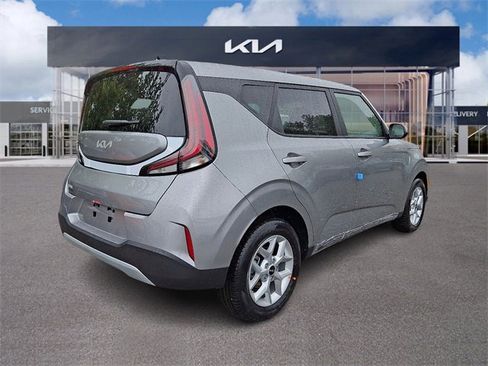New 2025 Kia Soul LX w/ LX Technology Package image 4