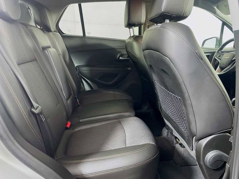 Used 2019 Chevrolet Trax LT w/ LT Convenience Package image 23