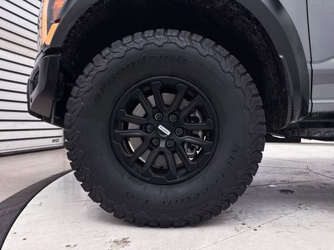 Used 2025 Ford F150 Raptor AWD/4WD image 17