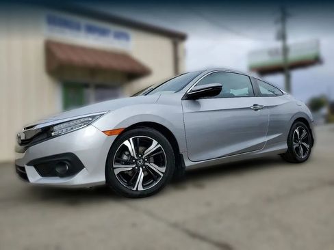 Used 2017 Honda Civic Touring image 47