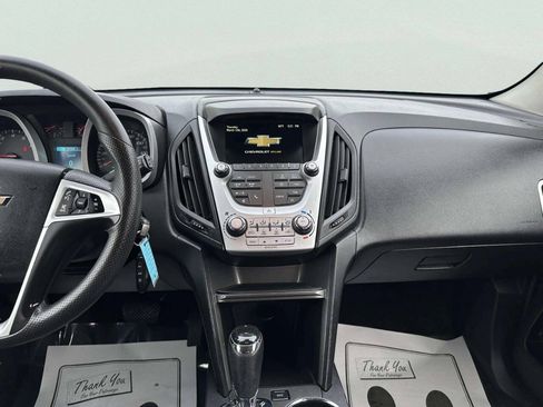 Used 2017 Chevrolet Equinox LT FWD image 18