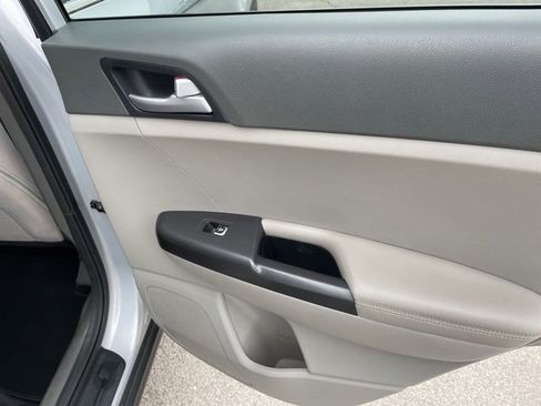 Used 2018 Kia Sportage LX w/ LX Popular Package image 50