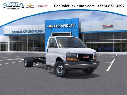 New 2025 GMC Savana 3500 Extended w/ Power Convenience Package